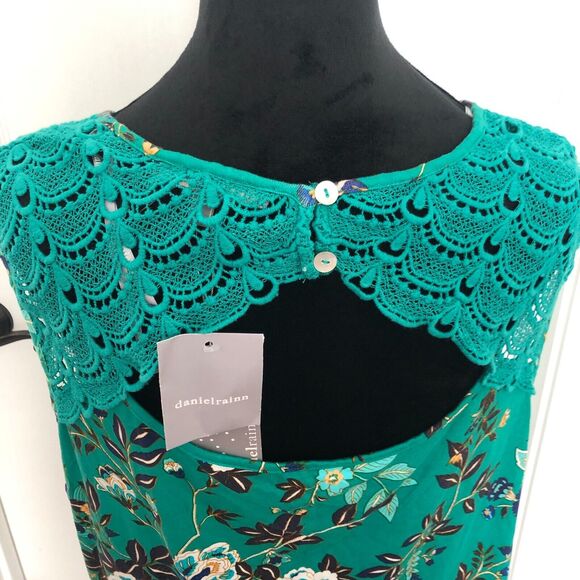 Daniel Rainn Womens Blouse 1X Green Floral Sleeveless Back Closure NWT‎ - Picture 5 of 8